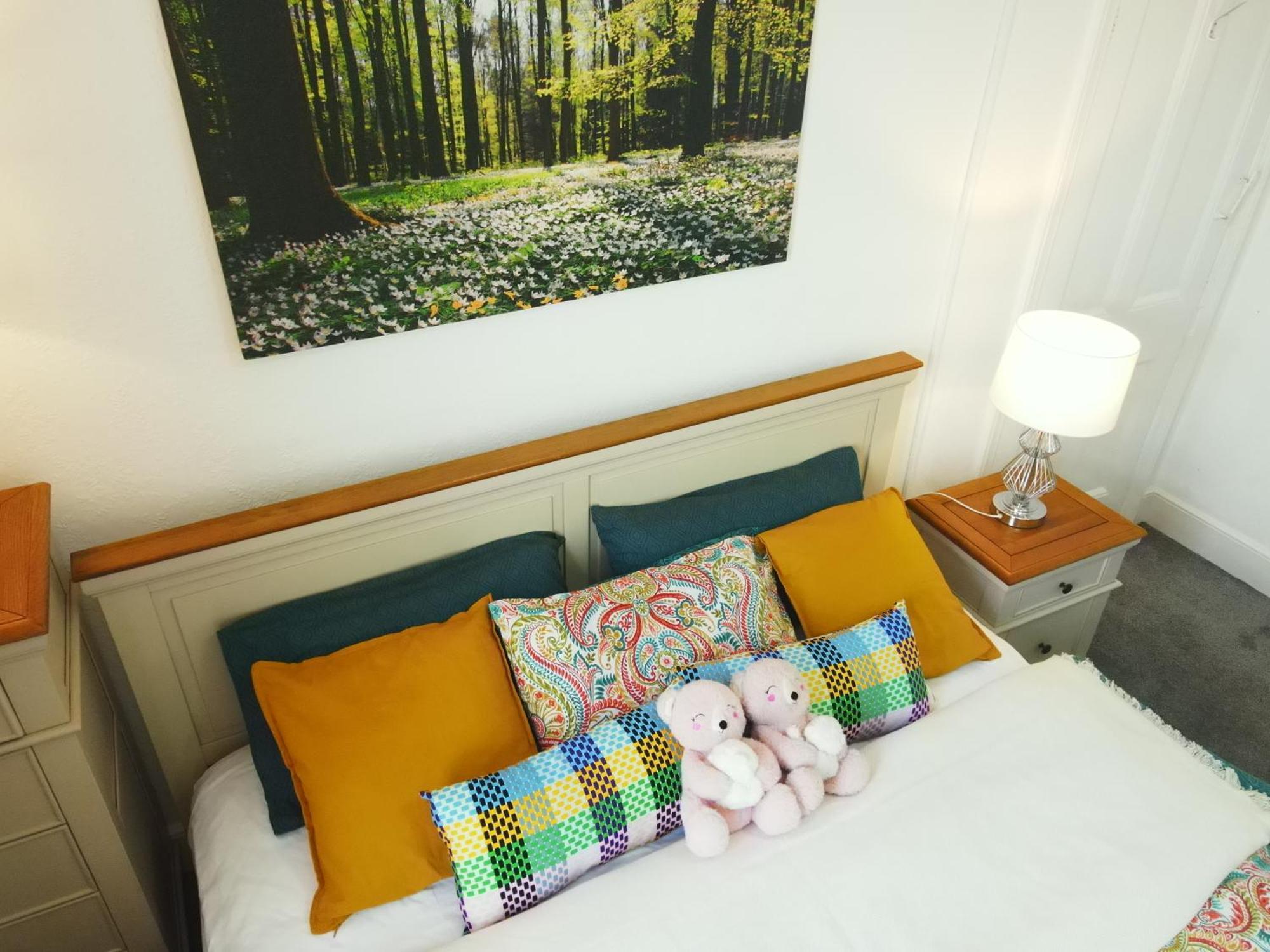 Service Accommodation 2 Bed Room Apartment In Newport South Wales Near Celtic Manor Icc Wales Bagian luar foto