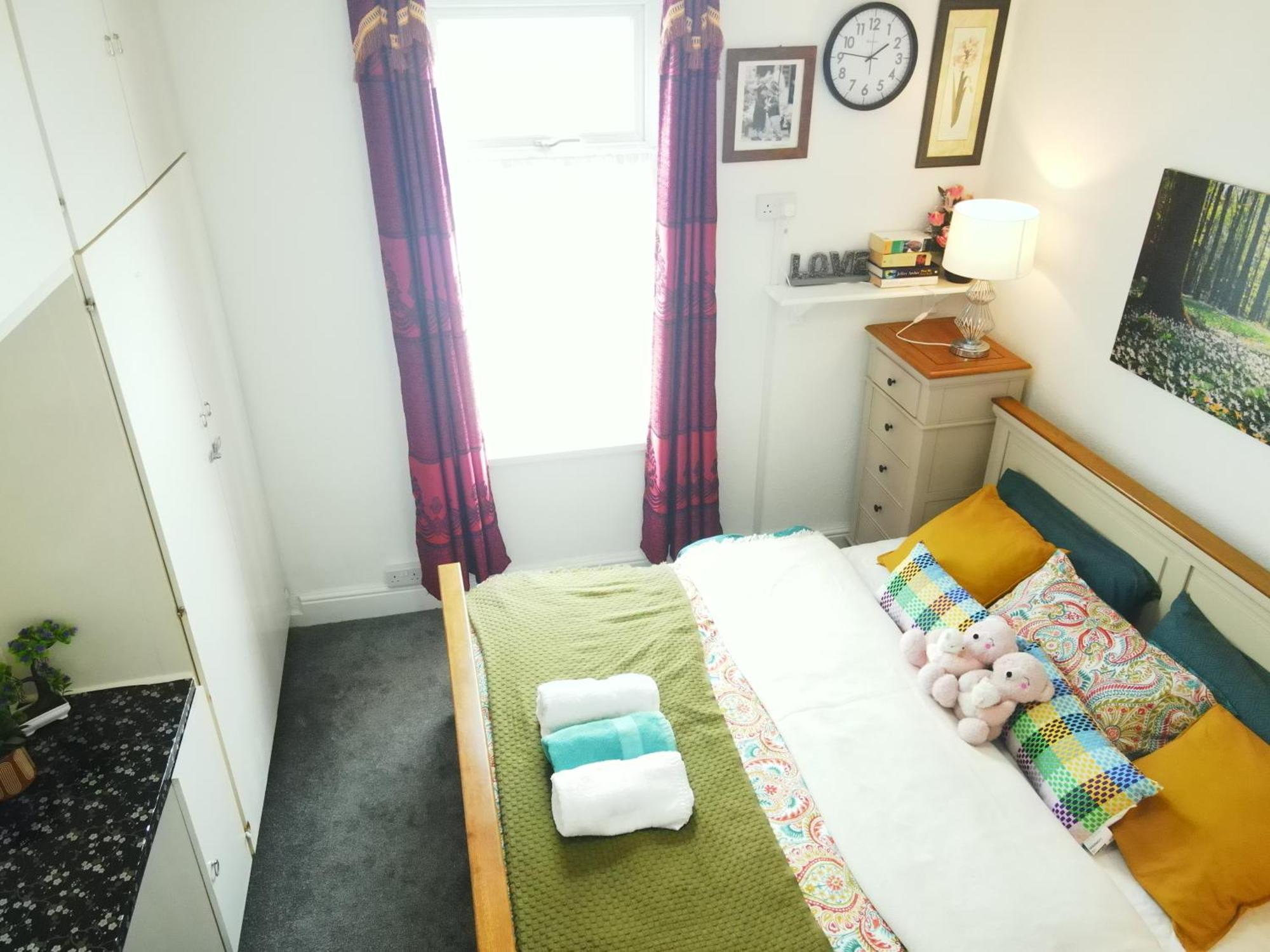 Service Accommodation 2 Bed Room Apartment In Newport South Wales Near Celtic Manor Icc Wales Bagian luar foto