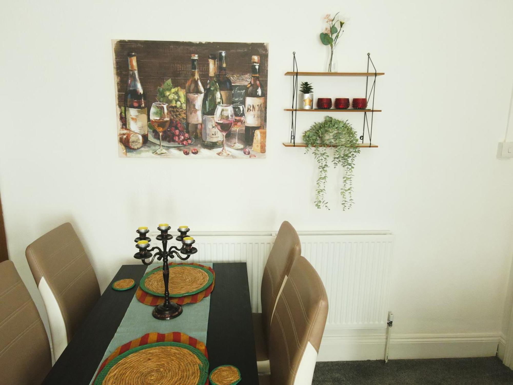 Service Accommodation 2 Bed Room Apartment In Newport South Wales Near Celtic Manor Icc Wales Bagian luar foto