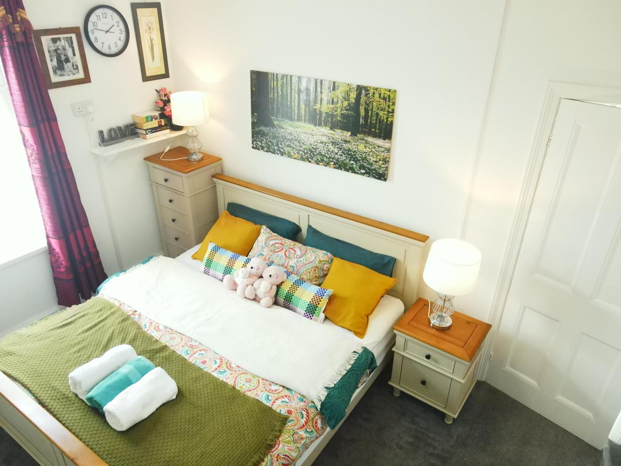 Service Accommodation 2 Bed Room Apartment In Newport South Wales Near Celtic Manor Icc Wales Bagian luar foto