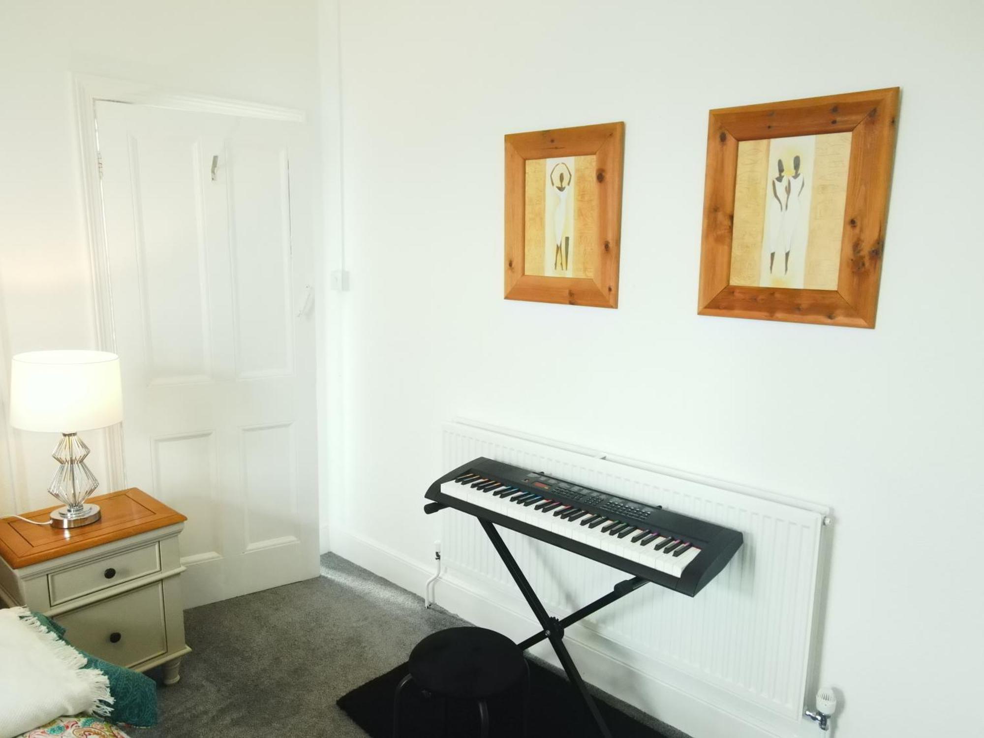 Service Accommodation 2 Bed Room Apartment In Newport South Wales Near Celtic Manor Icc Wales Bagian luar foto